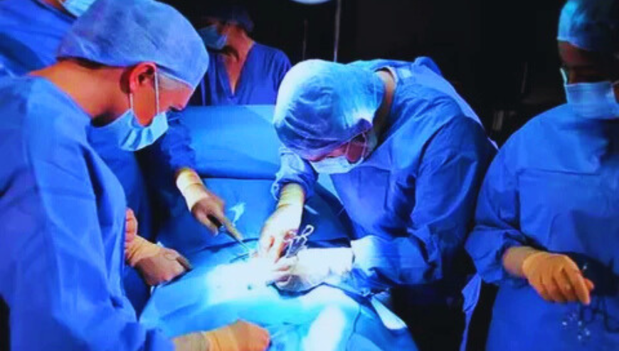 Consult the Best Hernia Surgeon in Delhi for Safe and Lasting Relief