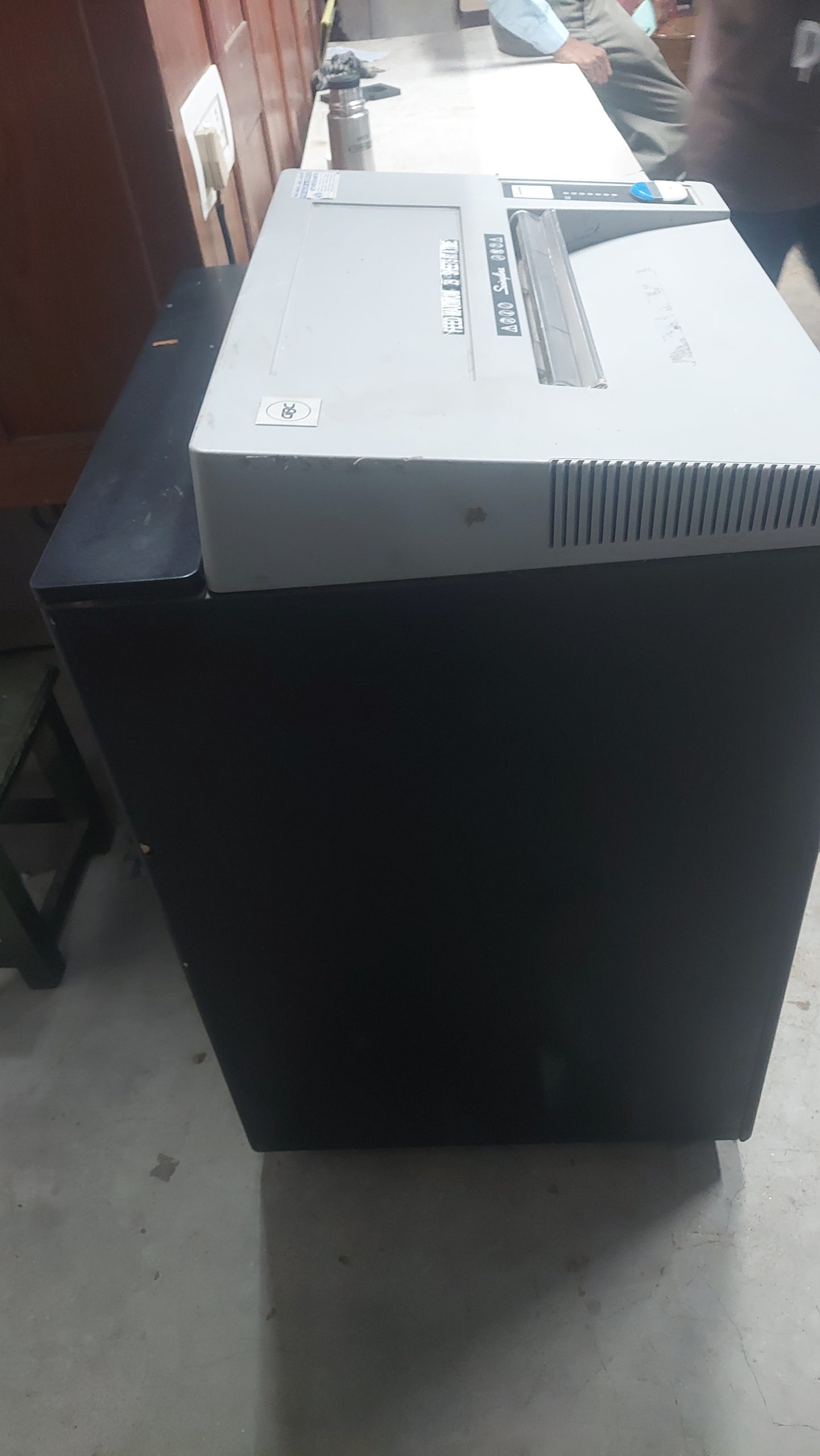 Industry swingline cx30-55 model paper shredder
