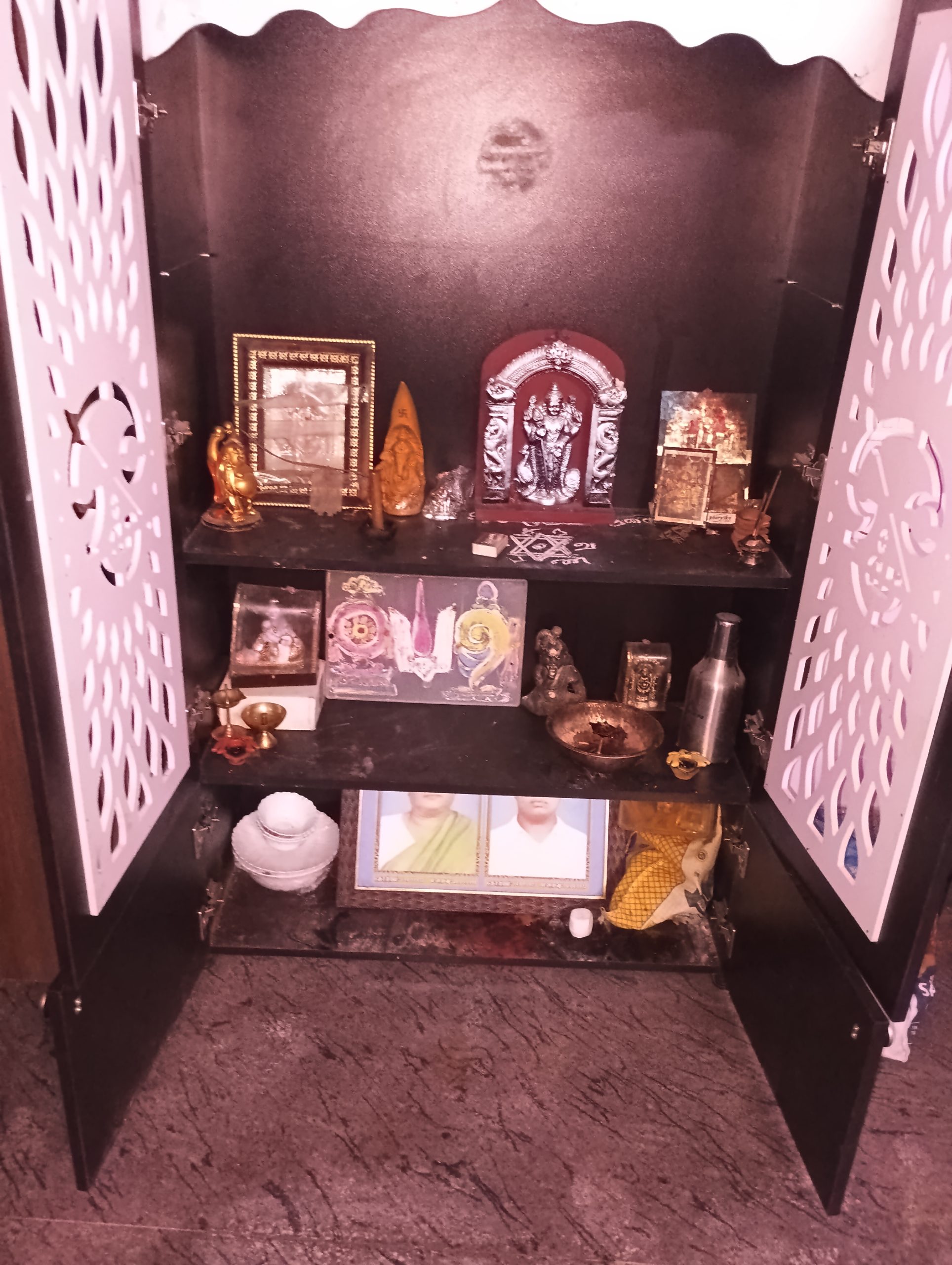 Pooja cabinet(5’x3’x1′)
