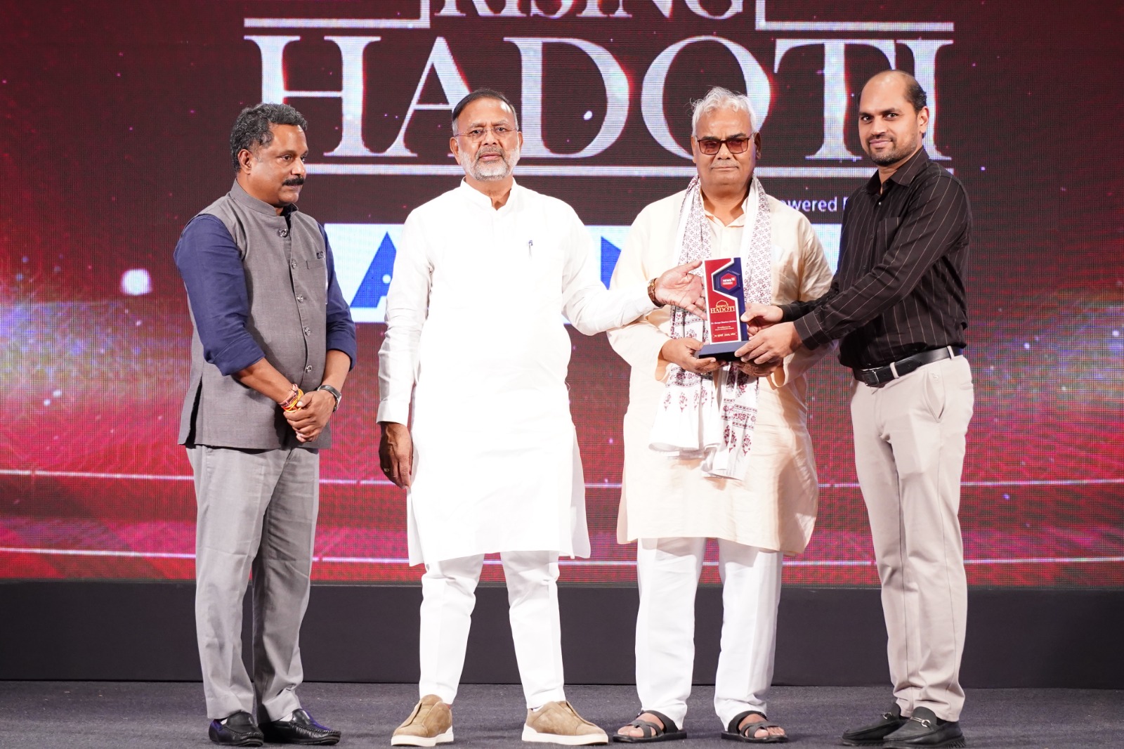 Dr Durga Shankar Dhillan work for Best knee replacement surgeon in kota
