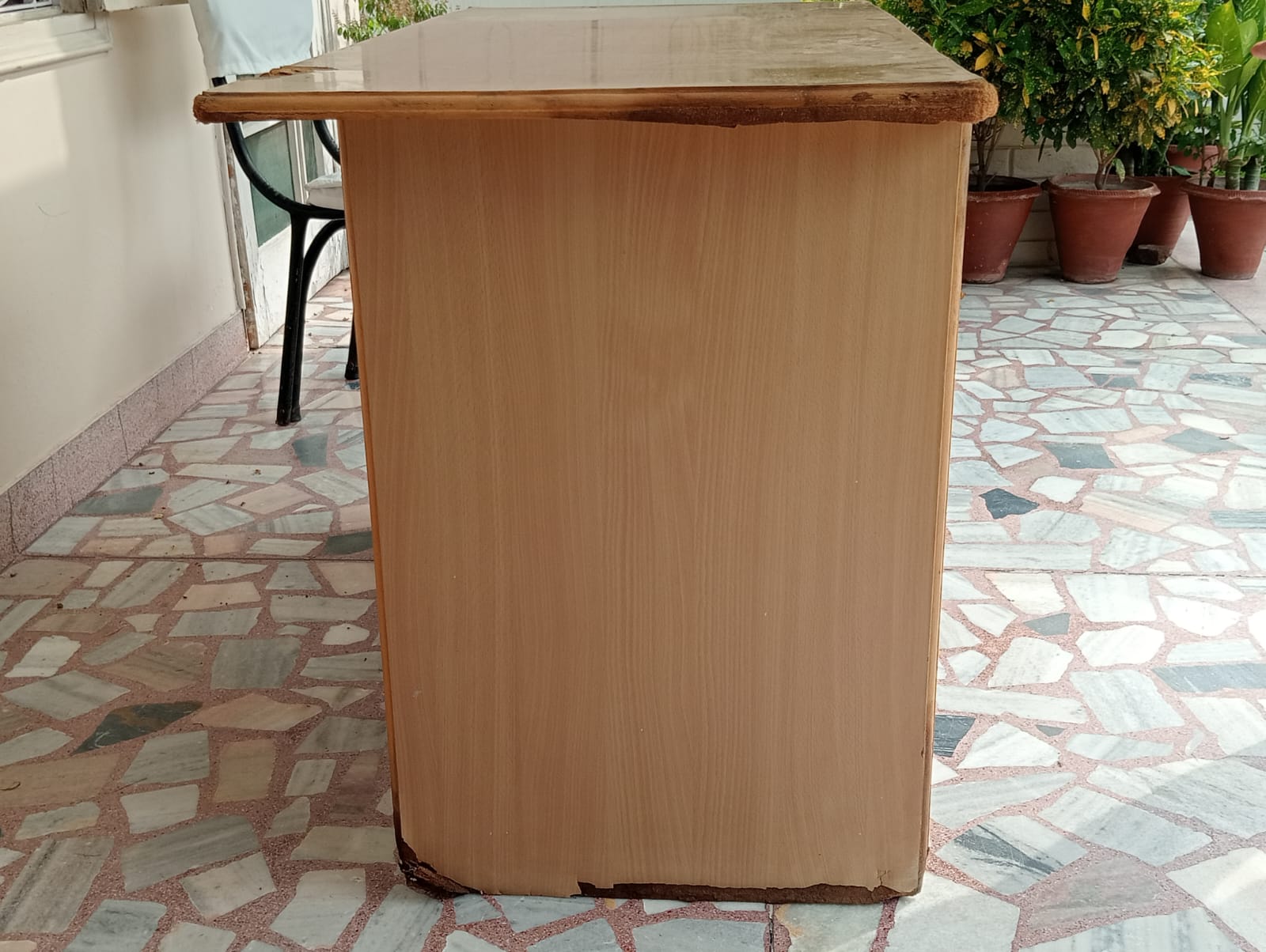 A Strong & Good Quality Computer Table for Resale